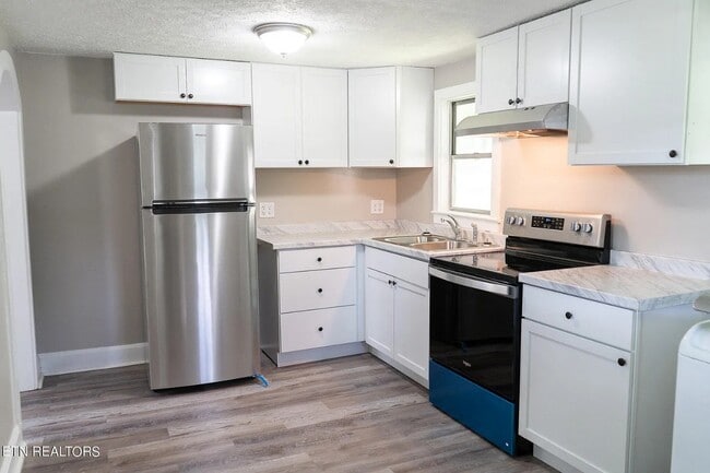 Building Photo - 203 Kensi Dr