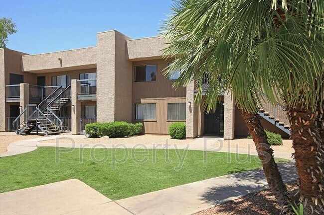 Building Photo - 3810 N Maryvale Pkwy