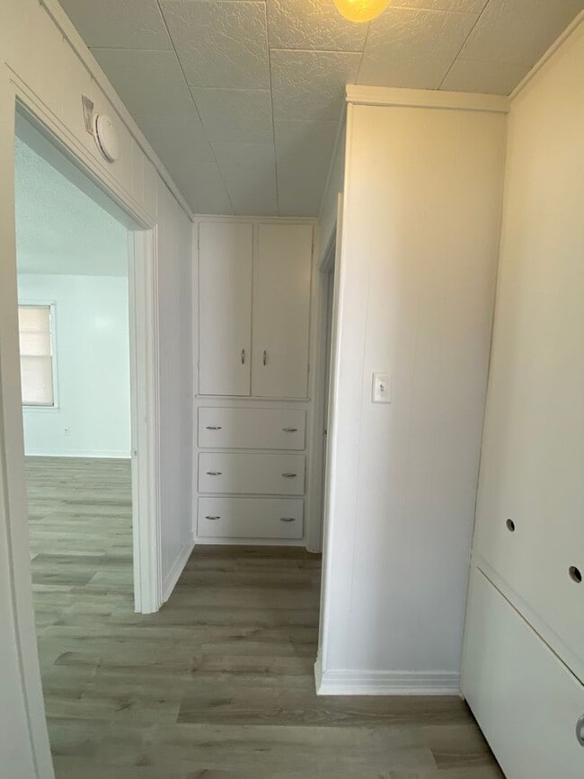 Building Photo - Pre-Leasing for Summer/Fall 2024