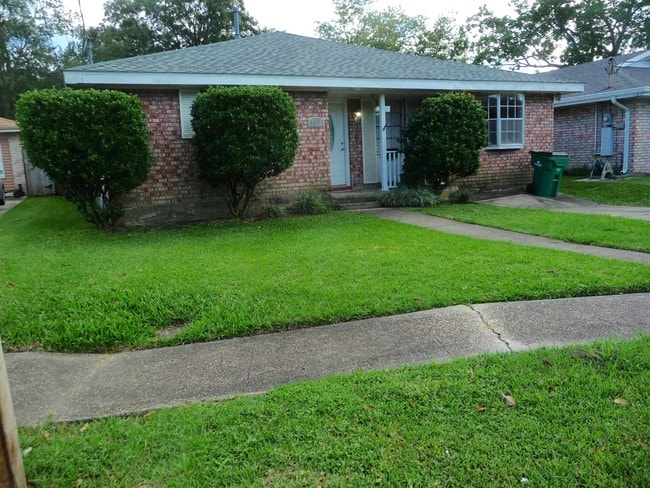 front of home - 4932 Ithaca St