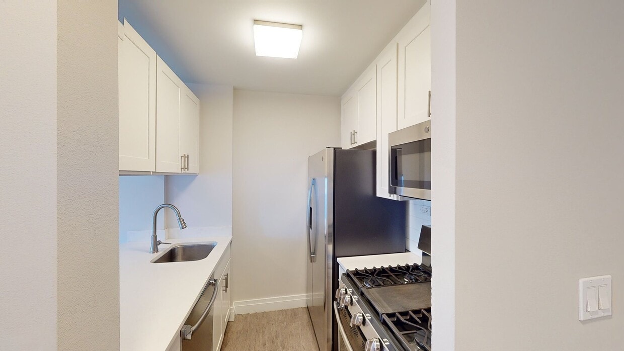 Photo - Windsor Court Apartments