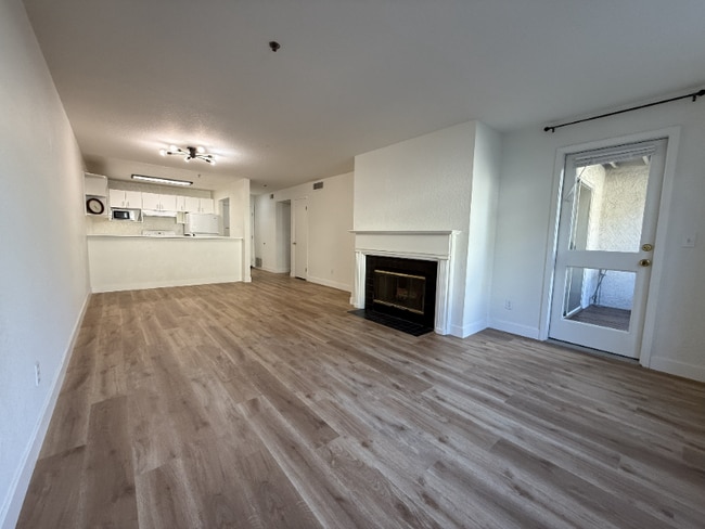 Photo - 535 Pierce St Apartment