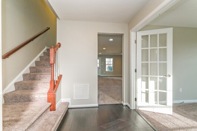 Foto del edificio - 11867 Saint Linus Drive, Waldorf, MD, 20602