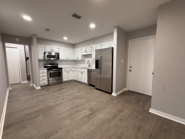 Foto del edificio - 1810 Valparaiso Blvd