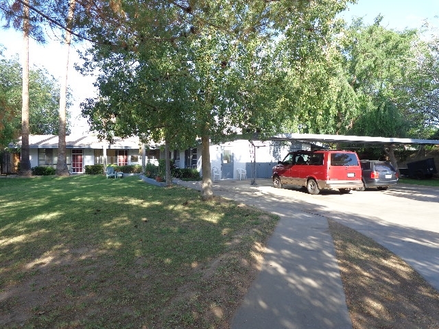 Building Photo - 10th Place Fourplex