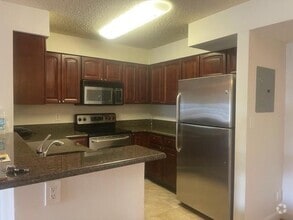 Building Photo - 7630 Westwood Dr