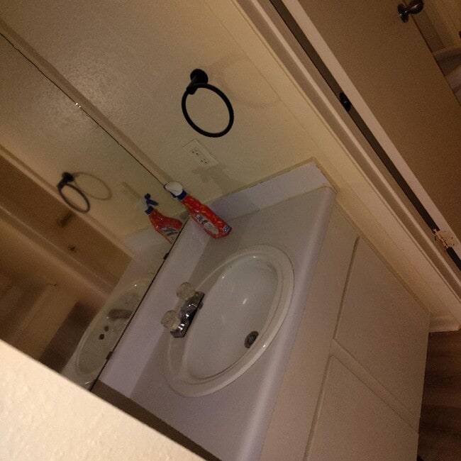 Foto del edificio - 7817 Fuqua St