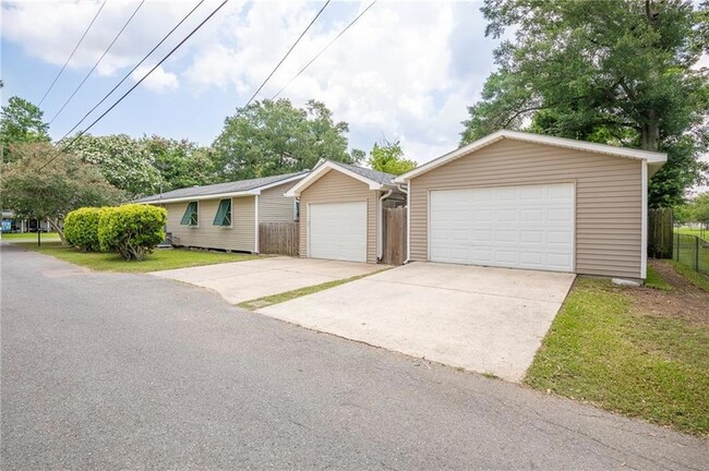 Foto del edificio - 9602 Red Church Ln