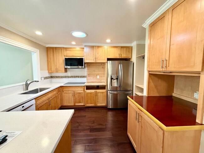 Foto del edificio - 4328 Stevenson Blvd