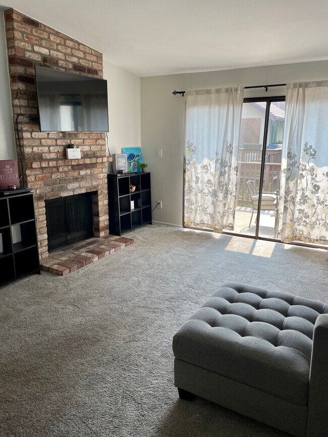 Foto del edificio - 2055 Sierra Rd