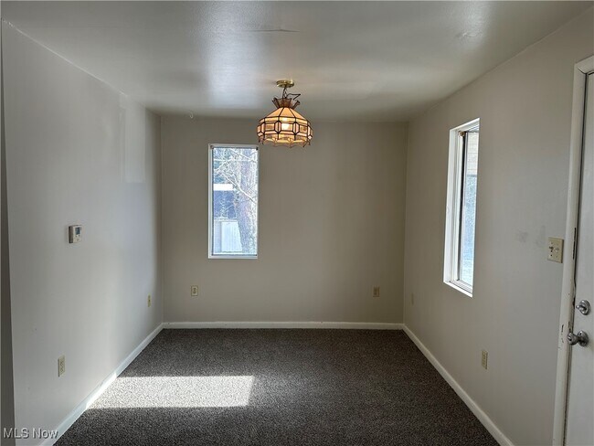 Foto del edificio - 761 E Park Ave