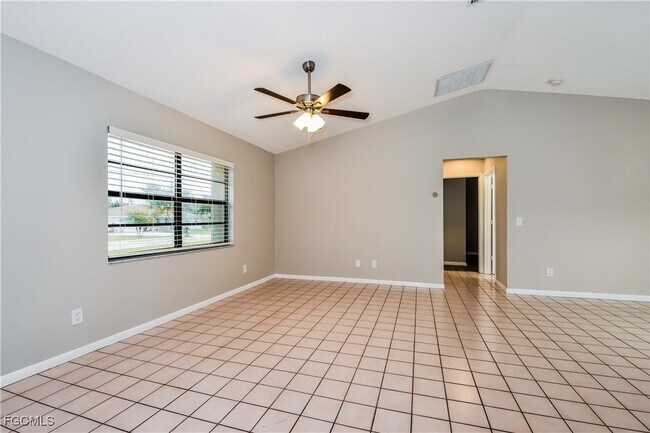 Foto del edificio - 9076 Pineapple Rd