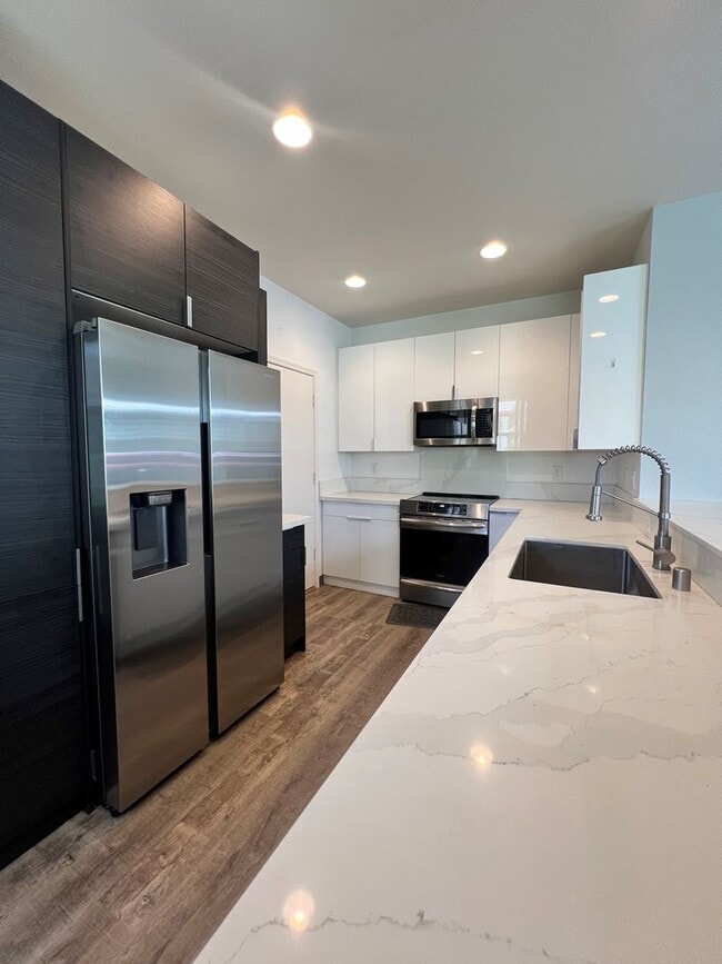 Building Photo - Mehana at Kapolei - 3 BR / 2 BA Single Fam...