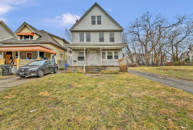 Building Photo - 9502 Talbot Ave