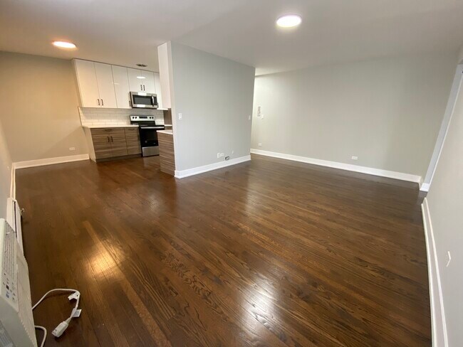 Foto del edificio - 452 W Oakdale Ave