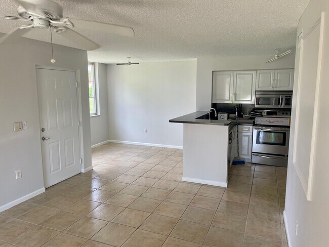 Foto del edificio - 7856 Sonoma Springs Cir