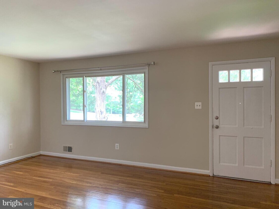 1132 Palmer Pl, Alexandria, VA 22304 House for Rent in Alexandria, VA