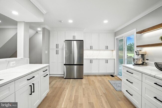 Building Photo - 6586 Morning Meadow Dr