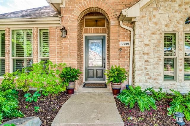 Foto del edificio - 6809 Saddletree Trail
