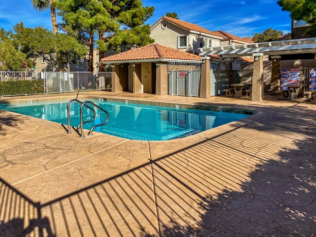 Building Photo - "Charming Las Vegas Retreat: 2-Bed Oasis o...