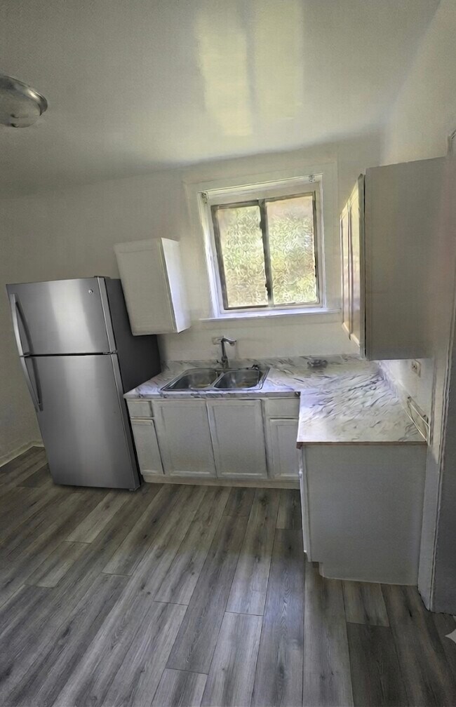 Foto del edificio - 8230 S Ellis Ave