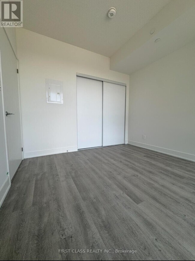 Building Photo - 38-738 Andre de Grasse St