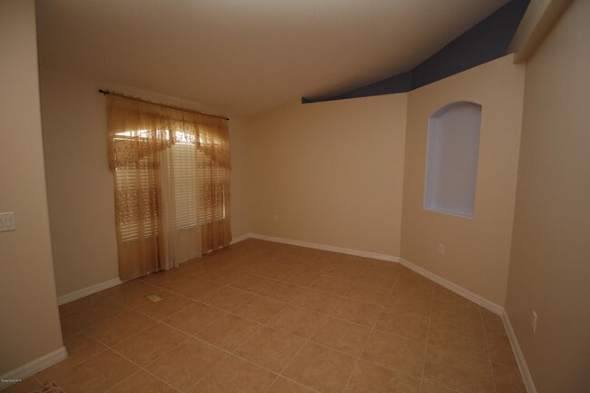 Building Photo - 2891 Felda Ave