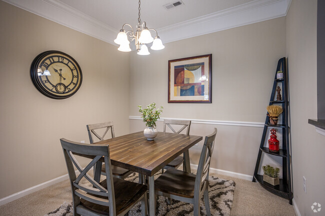 2BR, 2BA - 1,463SF - Dining Room - Greystone Summit Knoxville