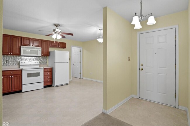 Foto del edificio - 5918 Remrod Dr