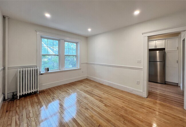 Building Photo - 268 Huron Ave