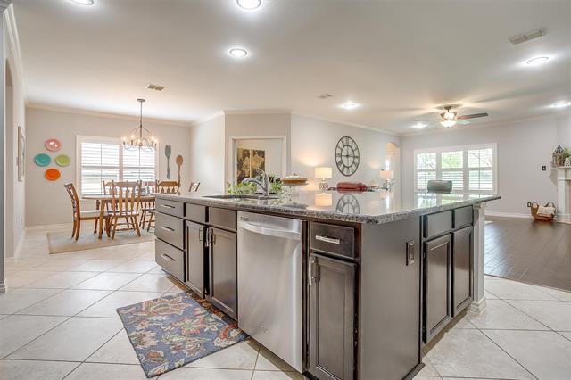 Foto del edificio - 13704 Southern Oaks Dr