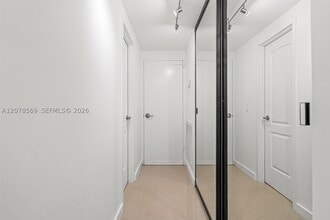 Building Photo - 7441 Wayne Ave