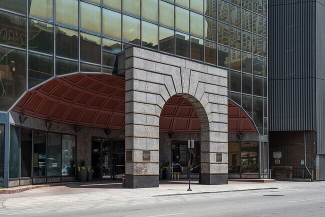 Foto del edificio - 10 E Ontario St