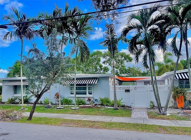 Foto del edificio - 1614 NE 7th St