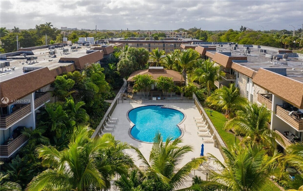 Foto principal - 7473 SW 82nd St