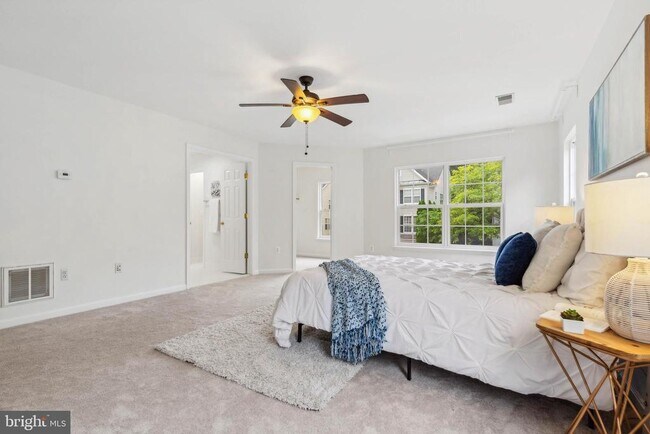 Building Photo - 2981 Caribbean Ct