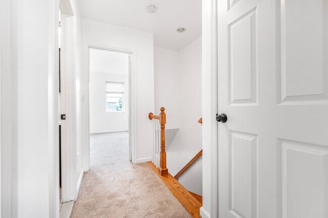 Foto del edificio - Beautiful 3 BR/1.5 BA Townhome in Langston!