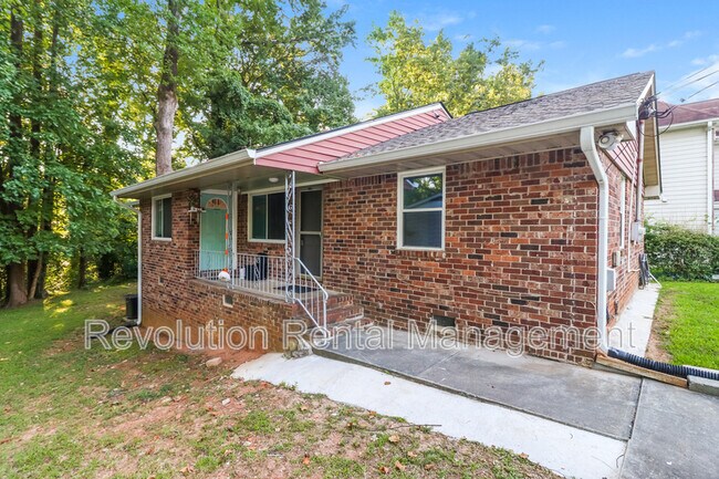 Foto del edificio - 4105 Tilly Mill Rd