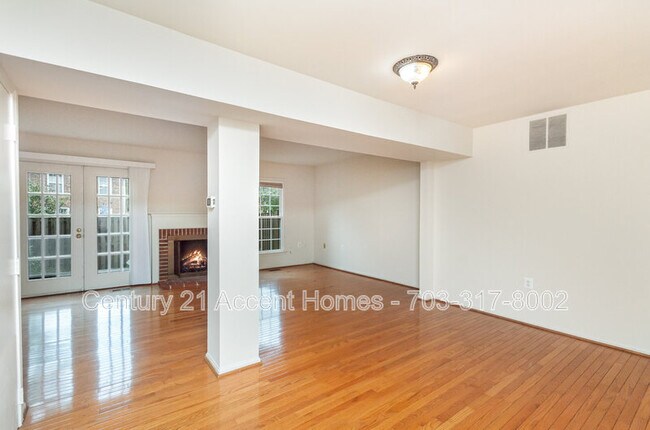 Building Photo - 2514 S Arlington Mill Dr