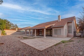 Building Photo - 8608 Highacre Dr