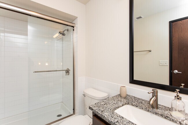 1BR, 1BA - 563-593 SF - A Loft - The Julian