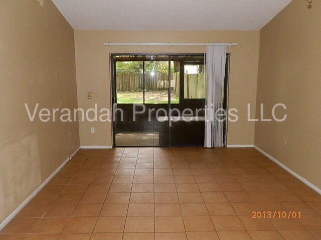 Foto del edificio - 9952 Burl Way