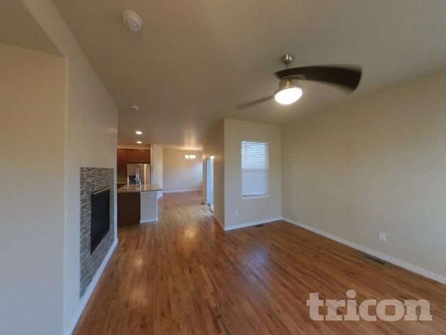 Foto del edificio - 2482 Ellingwood Dr