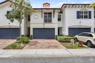 Building Photo - 4719 N Prive Cir