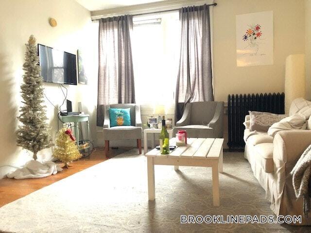 Building Photo - 318 St Paul St