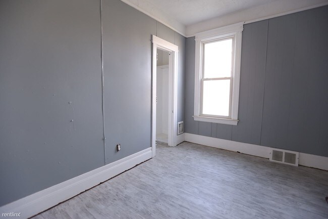 Building Photo - 900 E Grand Blvd