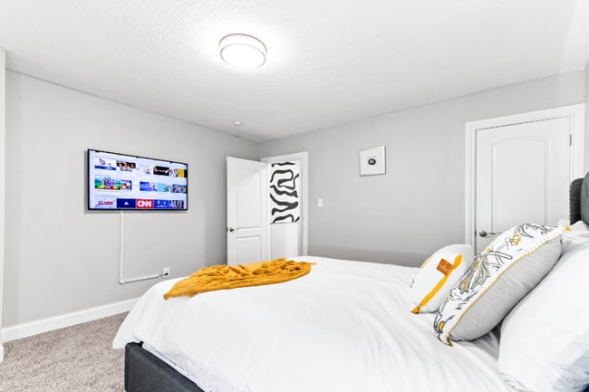 Building Photo - Modern Townhome in the Heart of Franklinton