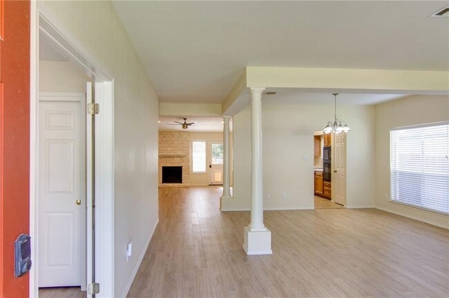 Building Photo - 3111 Silkgrass Bend