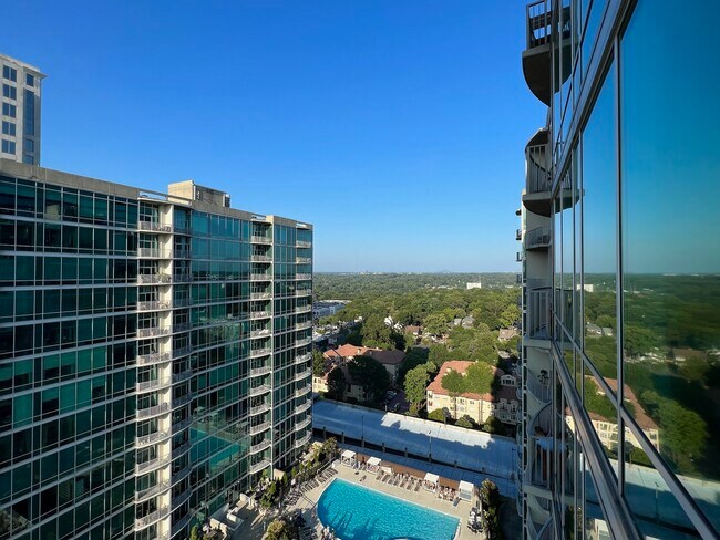 Foto del edificio - 923 Peachtree St NE