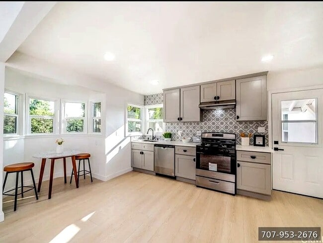 Foto del edificio - 3995 McKenzie St